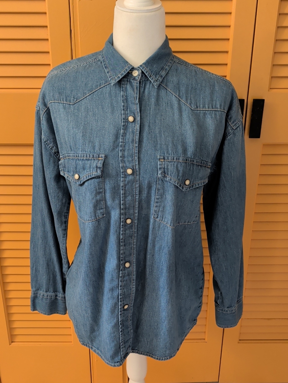 GAP Woman Denim Button-Down Shirt Size S Long Sleeve